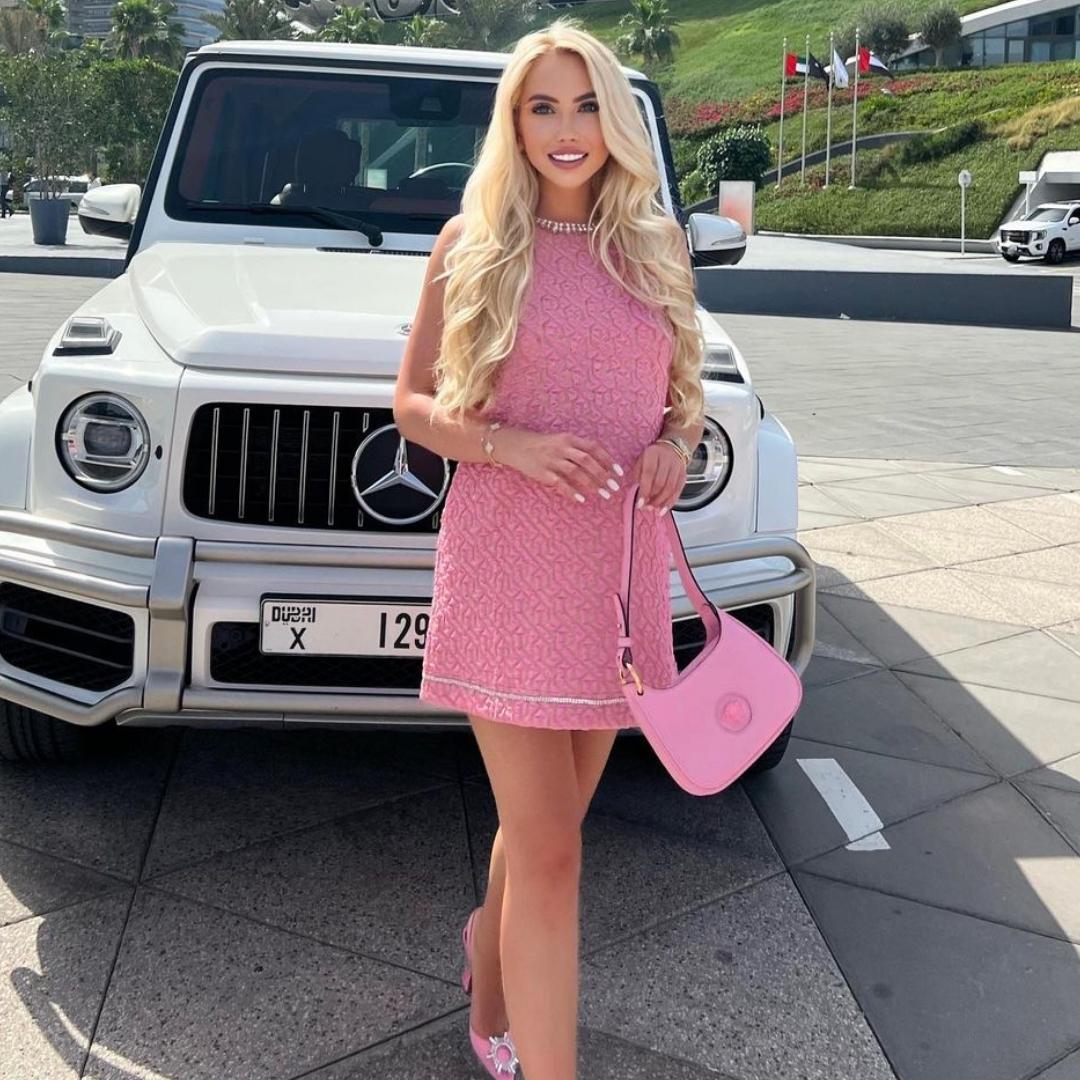 sugar baby near car