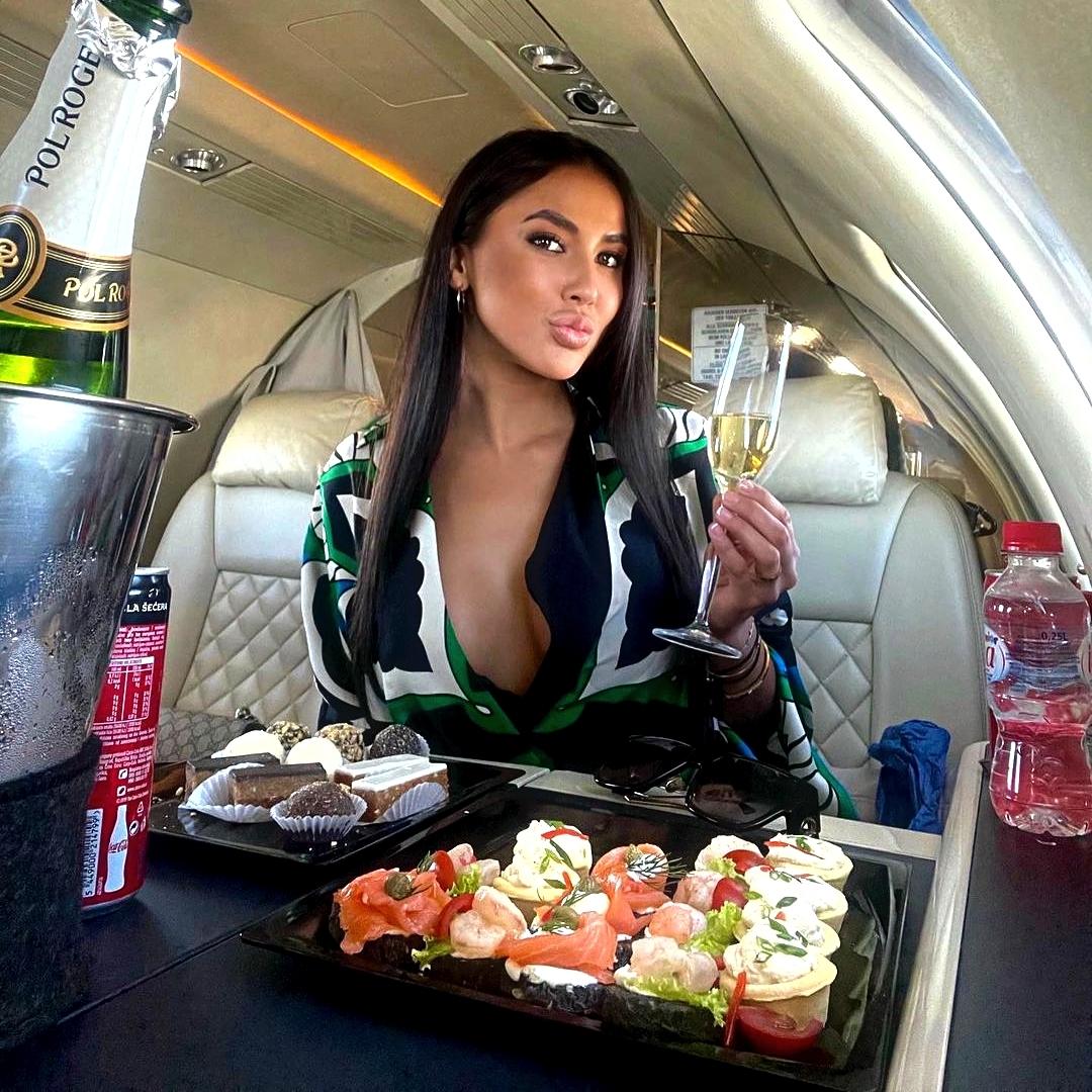 sugar baby on plane Vermont