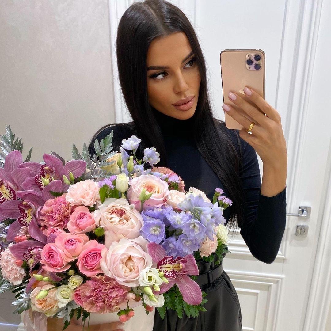 sugar baby with flowers