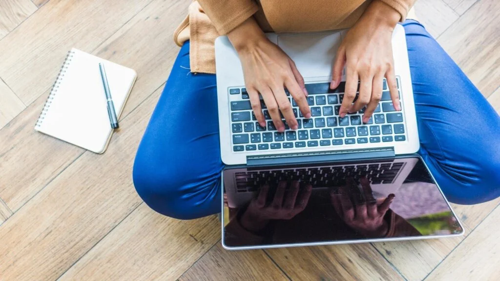 girl creating sugar baby profile