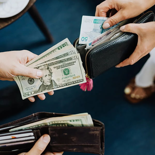 sugar daddy gives money to sugar baby