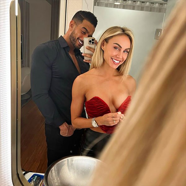 sugar daddy taking selfie