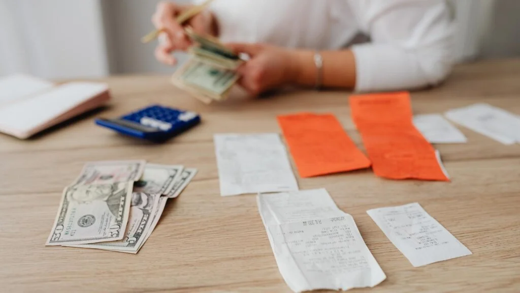 sugar baby receives money