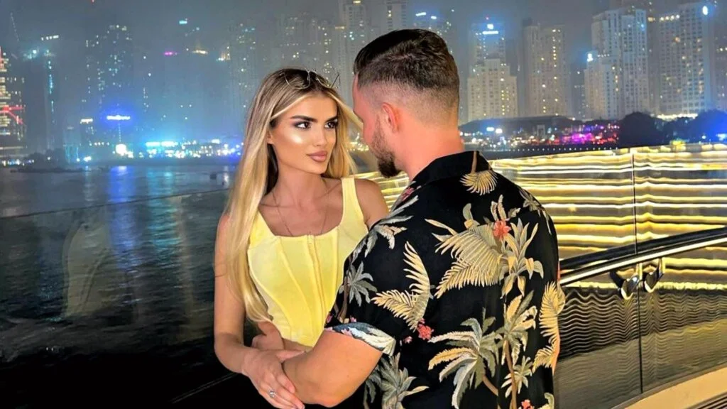 sugar baby on a date with sugar daddy