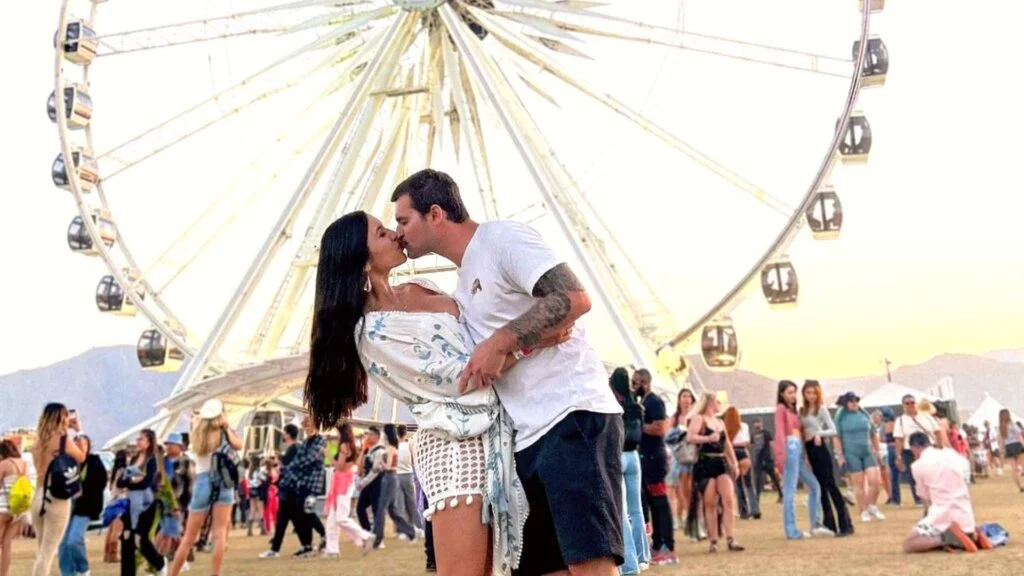 sugar baby with sugar daddy at amusement park