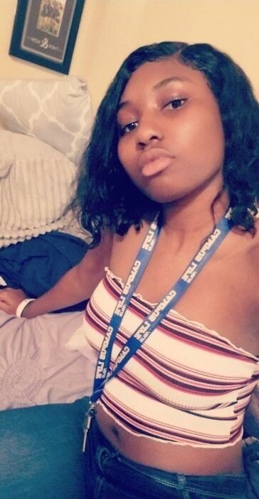 Lizlove152 Profile image 1