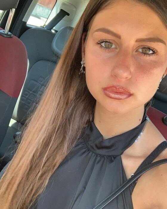 ariel_xoxoxo Profile image 4