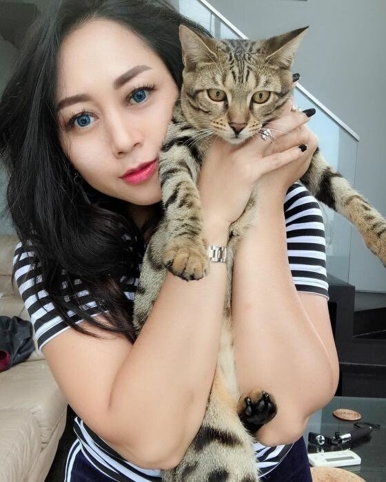 ari9922 Profile image 2